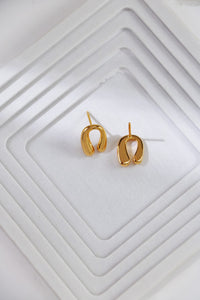 Minimalist Gold Horseshoe Earrings