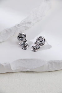 Hammer the grain stud earrings
