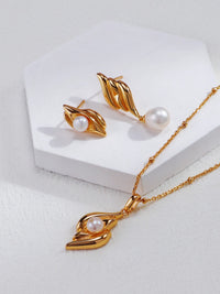 Leaf Pearl Earrings