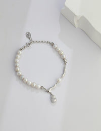 Celestial Flow Pearl Bracelet