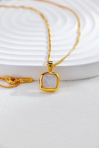 Golden Radiance Pearl Pendant