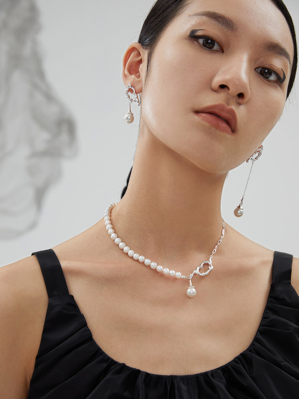 Ethereal Orbit Pearl Necklace